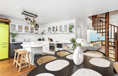 North Fremantle House | 5 North Freo 2BR Supercool Stunning Pad+Parking