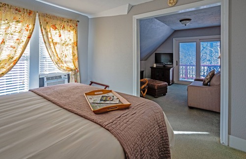 Eureka Springs Historic District Bed & Breakfast | 5 Ojo Inn Bed and Breakfast