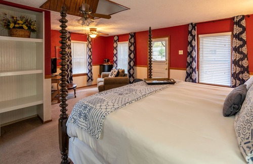 Eureka Springs Historic District Bed & Breakfast | 5 Ojo Inn Bed and Breakfast