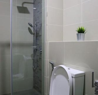 Petaling Jaya Apartment | 5 pax Santorini Colour Themed Suite at Paradigm Mall,PJ