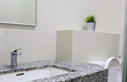 Petaling Jaya Apartment | 5 pax Santorini Colour Themed Suite at Paradigm Mall,PJ