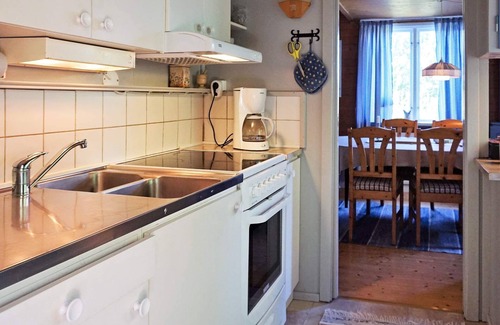 Henan House | 5 person holiday home in HENÅN