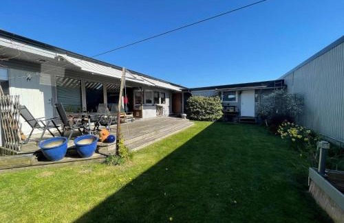 Vastra Frolunda House | 5 person holiday home in VÄSTRA FRÖLUNDA