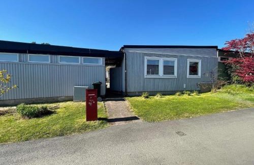 Vastra Frolunda House | 5 person holiday home in VÄSTRA FRÖLUNDA