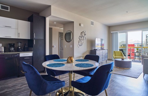 Marina del Rey Apartment | ★5★ Retreat Modern Condo 2 BR & 2 BA Near Venice Beach ★