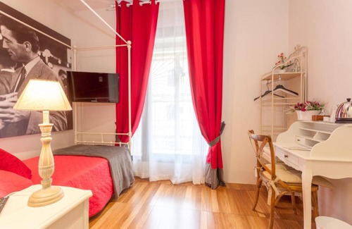 San Giovanni House | 5 rooms Apartment for 7 people near Coloseum