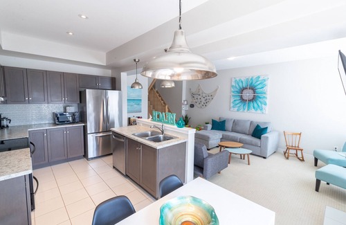 Crystal Beach House | *5 Star Crystal Beach Lake Erie, Niagara Region
