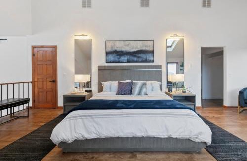 Tannersville Ski Chalet | 5 Star Gorgeous Cliffside Chalet with Panoramic Views