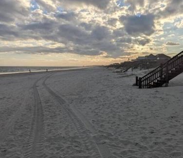 North Litchfield Beach House | 5 Star Home Away from Home Beach & Golf