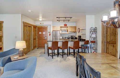 River Run Condo | 5-Star Location Jackpine Lodge Luxury unit closest to Gondola.
