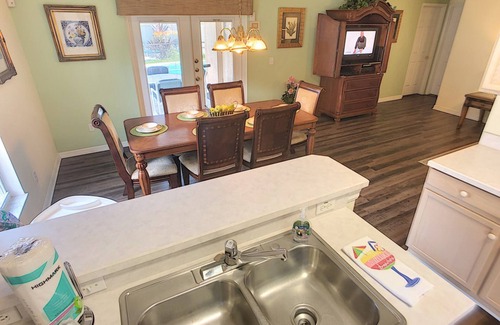 Bay Lake House | 5 Star Location, Spacious Executive Pool Home, Pet Friendly. Disney 4 miles