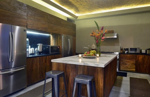 North End Villa | 5 Star Luxe, Ocean Views, Walk to Beach & Village, Full Staff, 8-10 BR Rates