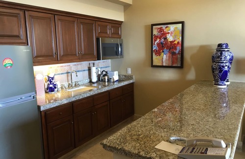 Centro Condo | 5 Star Luxury, Ocean Front Resort With Golfing At Quivira-private Golf Club