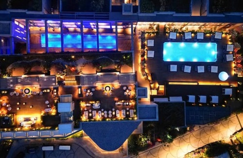Bodrum City Center Villa | 5 Star Seafront Resort Flat with Private Beach