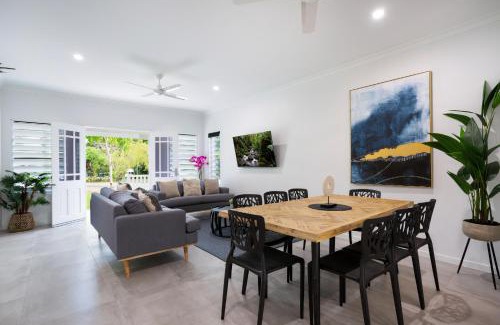 Edge Hill House | 5 Star Villa in Tropical location with Patio and Hot Tub 3 bedroom 2 Bath