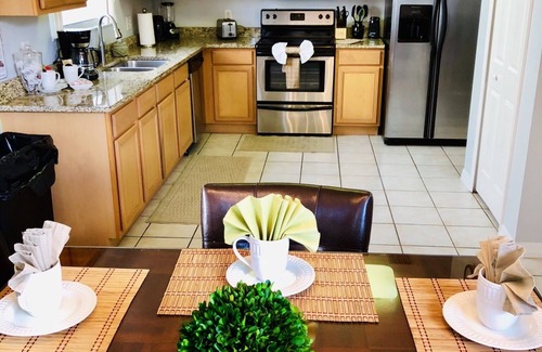 Calabay Parc House | 5 Stars-Modern & Beautiful-Relaxing & Fun*15Min.Disney*WiFi*GameRoom*HotTub*Pool