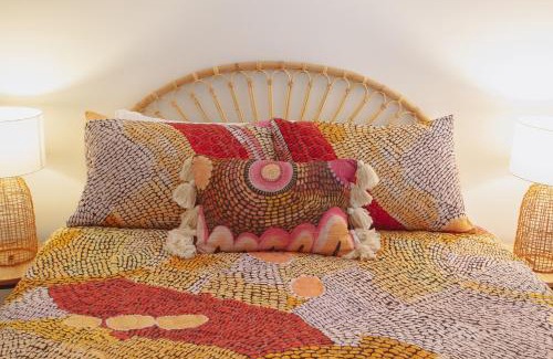 Stanthorpe House | 50 HALE HAVEN