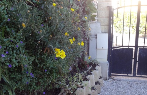 Grasse Apartment | 50 m2 apartment in villa