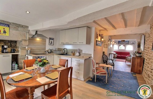Guingamp House | 50 m² Gîte ∙ 1 bedroom ∙ 2 guests