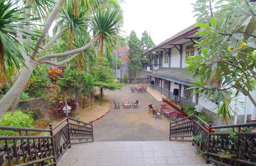 Tretes Hotel | 50 m² Hotel ∙ 12 guests