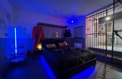 Souppes-sur-Loing Apartment | 50 nuances de gris - BDSM - Loveroom