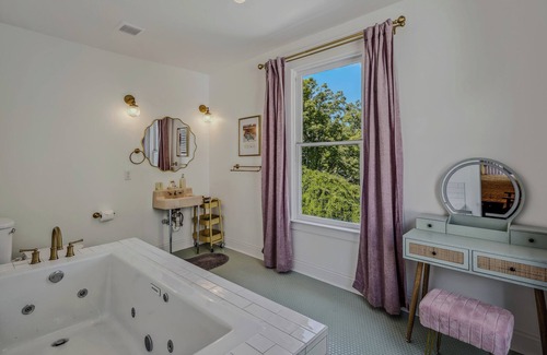 Berkeley Springs Bed & Breakfast | 50's Drive-In Inside the Grand Castalian Inn B&B