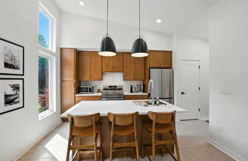 Thiensville House | 500 House - Unit C townhouse