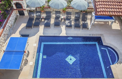 Fethiye City Center Villa | 500m to beach, pool table, table tennis very private villa.