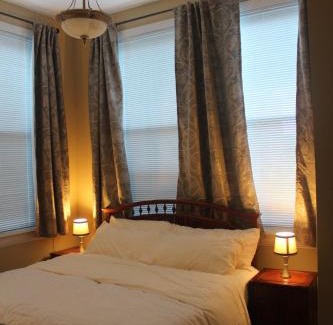 Downtown Baltimore Apartment | 501 Lovely Bmore Inner Harbor Suite!