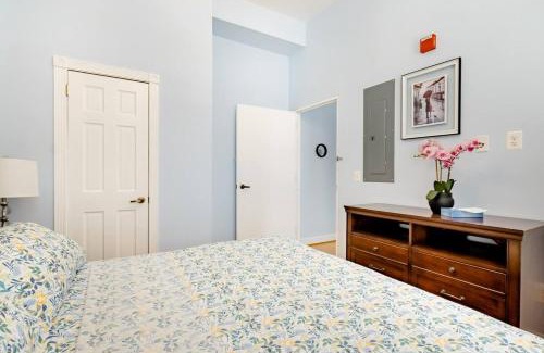 Downtown Baltimore Apartment | 501 Lovely Bmore Inner Harbor Suite!