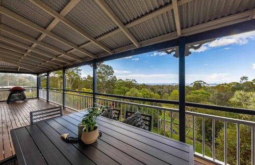 Mount Mellum House | 50kms of stunning ocean & hinterland views with pool
