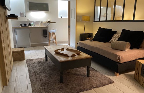Centre Ville Apartment | 50m from Amiens cathedral, apartment with garage in the center of town