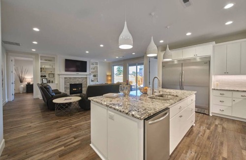 Woodland House | 526 Brand New, Luxury, Private, ADA accsessible Home Rental - 3 minutes off I-5