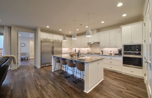 Woodland House | 526 Brand New, Luxury, Private, ADA accsessible Home Rental - 3 minutes off I-5