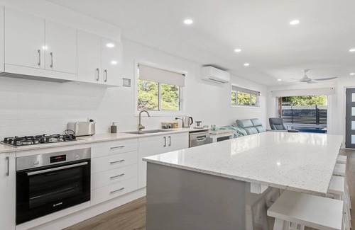 Port Macquarie House | 52A Chalmers Street Flynns Beach