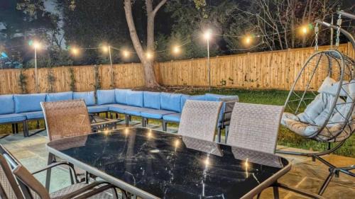 Seminary Hill House | 5300sqft Home 10 Mins to Washington DC Sleeps 20