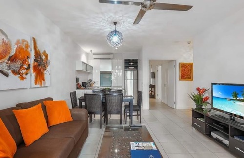 Palm Cove Apartment | 5313 CORAL SUITE BEACH CLUB