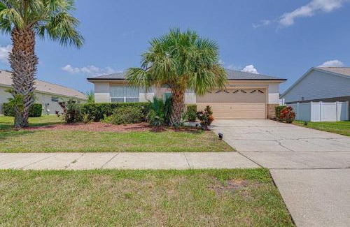 Orange Tree House | 545 -Beautiful 4 Bed Home with Sparkling Pool and Games Room
