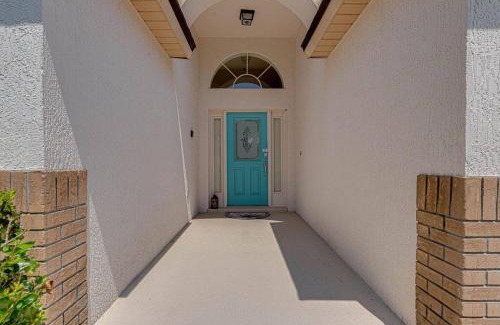 Orange Tree House | 545 -Beautiful 4 Bed Home with Sparkling Pool and Games Room
