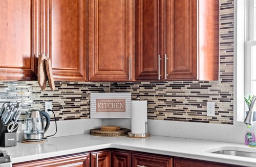 Quincy Apartment | 555-2 - 6BR - Quincy Spacious Apt near Perry Beach