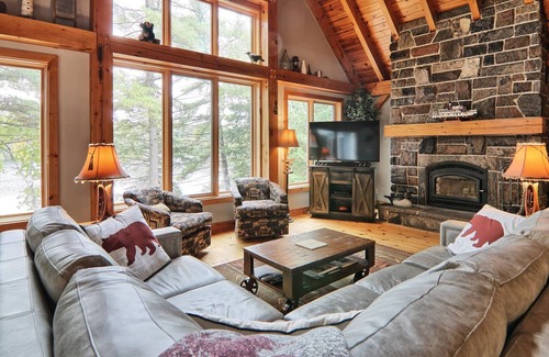 Rosseau Cottage | 5bdrm, 4bath, Boathouse, 2 bdrm Bunkie, all day sun!