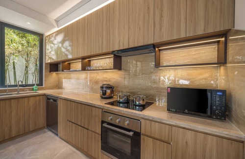 Ngu Hanh Son Villa | 5bdrm Luxury Modern Pool Villa + Suite, 5 Min to My Khe Beach