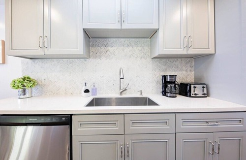 Los Angeles House | 5BR/3BA Cool Cozy Home w/Gate, Arcade & Fire Pit