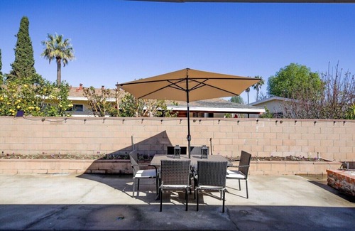 Los Angeles House | 5BR/3BA Cool Cozy Home w/Gate, Arcade & Fire Pit