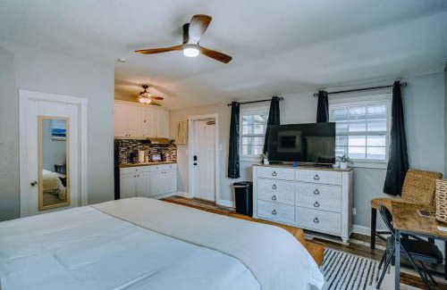 Vero Beach House | 5BR Family Retreat Game Room 2mi to Wabaso Beach