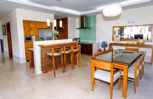 Hoa Hai Villa | 5BR Little Seaview Pool Villa In Ocean Resort