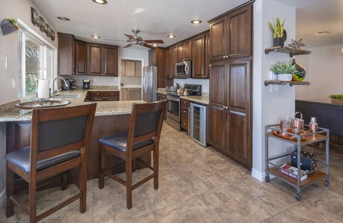 Scottsdale Vista House | 5BR Main House w/Pool near Old Town, Mayo Clinic, TPC