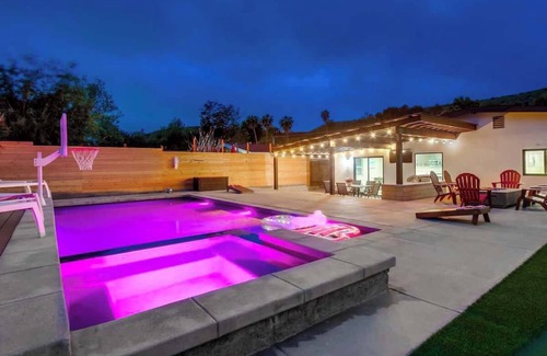 Santee House | 5BR Oasis | Pool, Hot Tub & Luxe Outdoor Retreat!