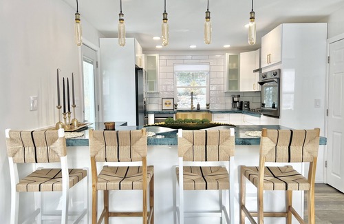 Marlborough House | 5STAR BrandNew HOME in greater BOSTON area w/parking, wifi, 5Beds2Baths