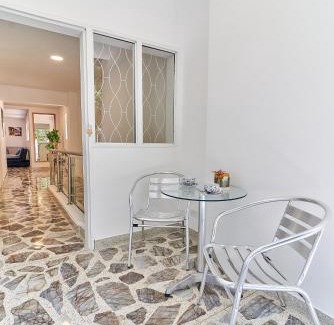 Florida Nueva Apartment | 5STARHOMES - Hermosa casa con terraza en Laureles